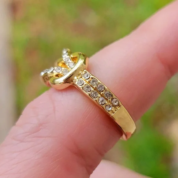 Gold Belt Knot Diamond Ring Size 6.5 - Picture 7 of 13